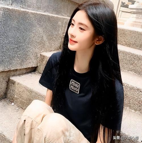 吃瓜明星头像女生,揭秘吃瓜头像背后的女神风采